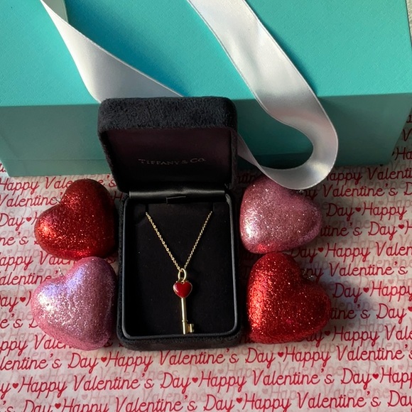 ❤️🔑 TIFFANY & CO. TIFFANY KEYS HEART KEY CHARM NECKLACE PENDANT ❤️🔑 - Picture 5 of 16